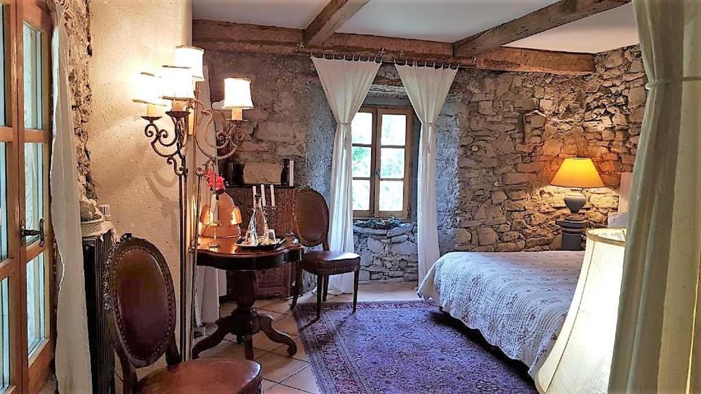 Domaine De Lara Bed & Breakfast Barcelonnette Exterior photo