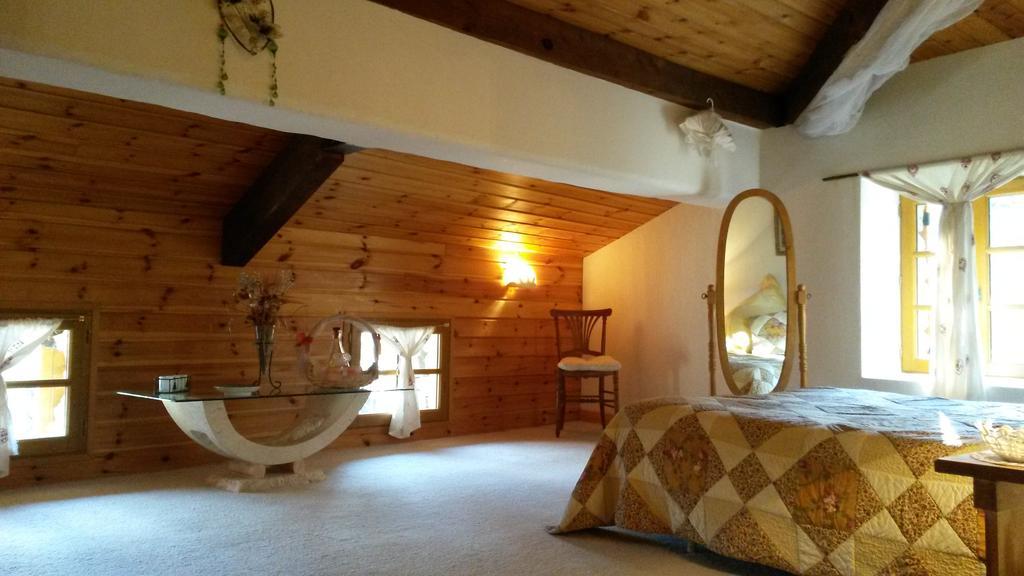 Domaine De Lara Bed & Breakfast Barcelonnette Room photo