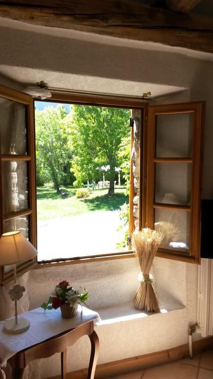 Domaine De Lara Bed & Breakfast Barcelonnette Exterior photo
