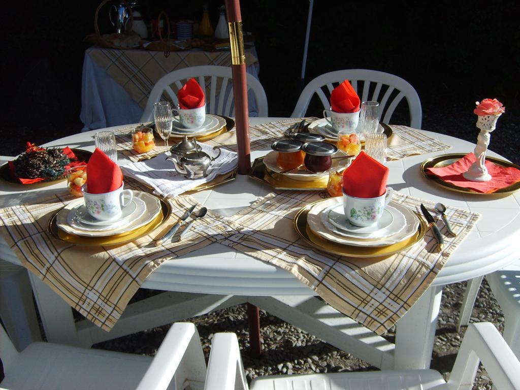 Domaine De Lara Bed & Breakfast Barcelonnette Exterior photo