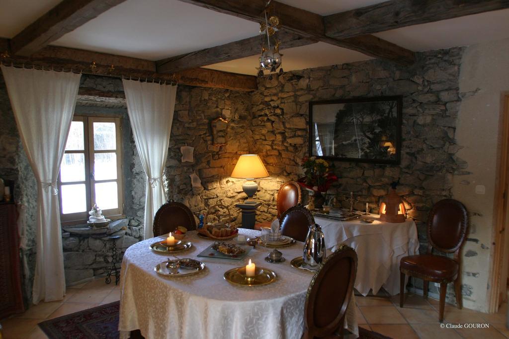 Domaine De Lara Bed & Breakfast Barcelonnette Exterior photo