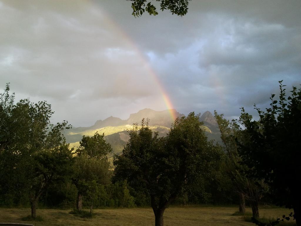 Domaine De Lara Bed & Breakfast Barcelonnette Exterior photo